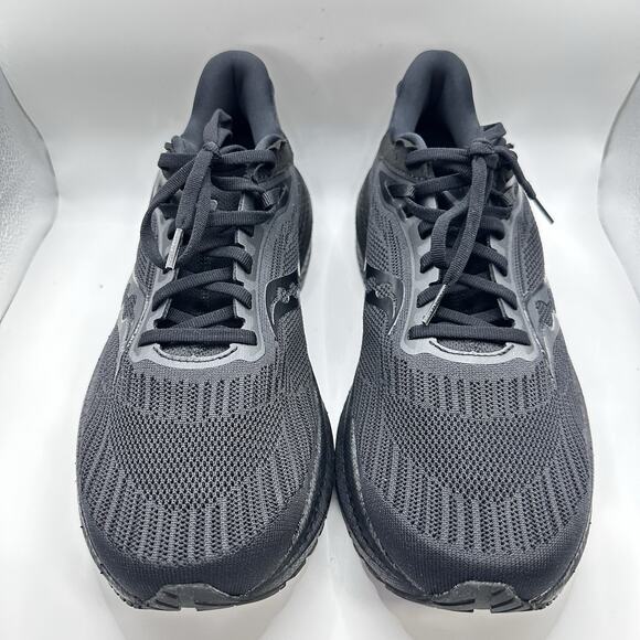 Athletic_Shoes